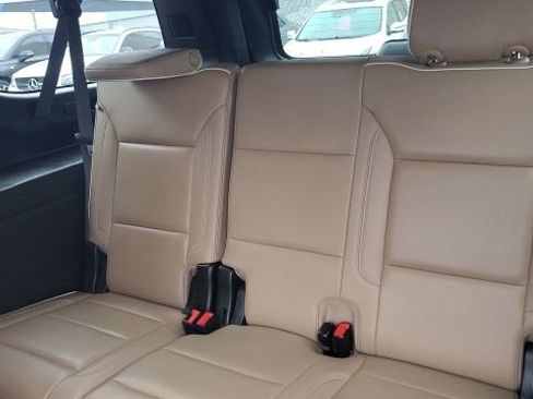 Used 2021 Chevrolet Suburban Premier w/ Premium Package image 17