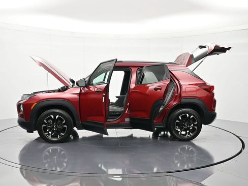 Used 2021 Chevrolet TrailBlazer LT image 46