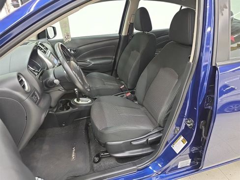Used 2018 Nissan Versa SV w/ SV Special Edition image 7