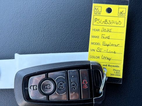 Used 2025 Ford Explorer ST-Line AWD/4WD image 41