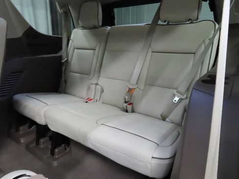 Used 2024 GMC Yukon Denali image 12