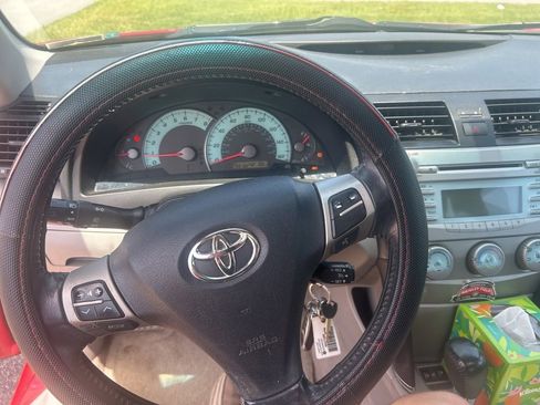 Used 2008 Toyota Camry LE FWD image 2