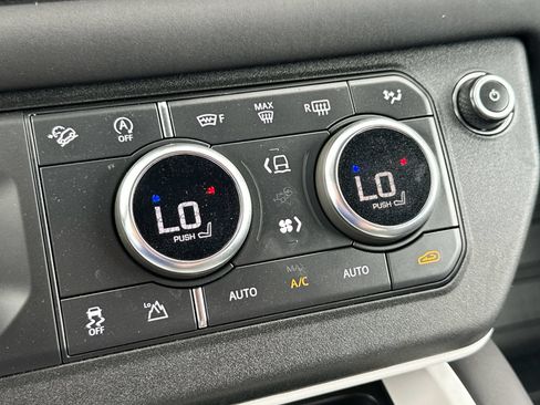 Used 2025 Land Rover Defender 110 S AWD/4WD image 19