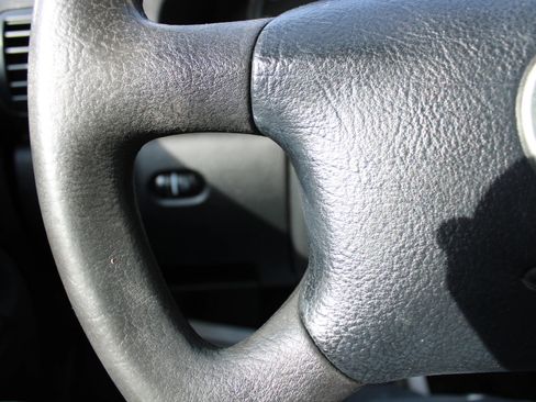 Used 2004 Volkswagen Passat GLS image 9