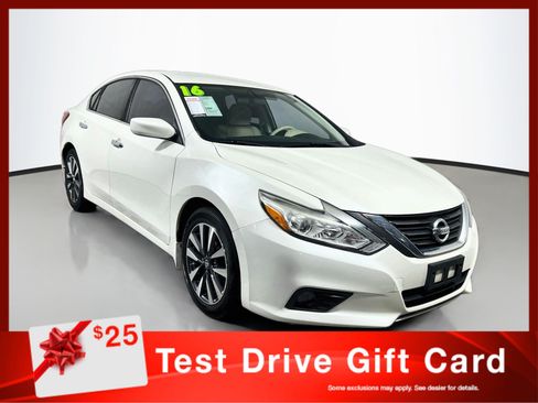 Used 2016 Nissan Altima 2.5 SV FWD image 1