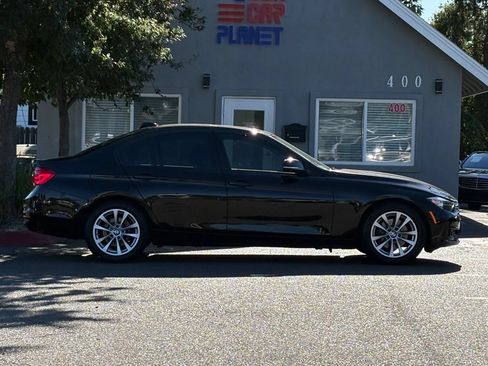 Used 2016 BMW 320i Sedan RWD image 4
