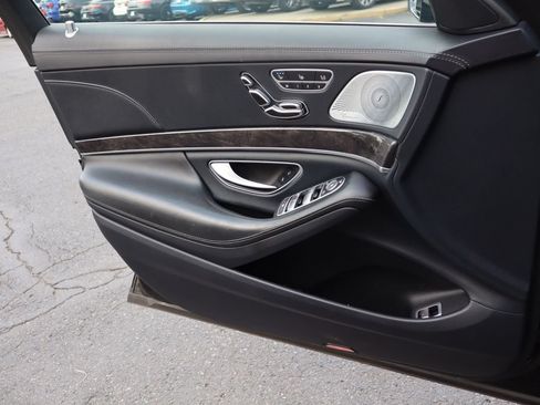 Used 2019 Mercedes-Benz S 560 4MATIC Sedan image 15