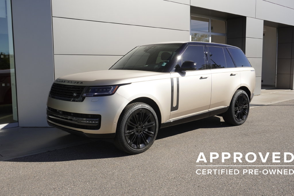 Used 2026 Land Rover Range Rover SE AWD/4WD image 3