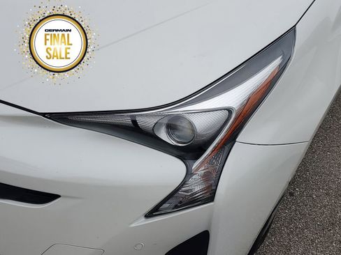Certified 2018 Toyota Prius Two image 12