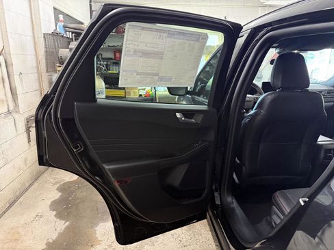 New 2026 Ford Escape ST-Line w/ Tech Pack #1 image 18