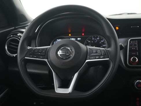 Used 2020 Nissan Kicks SV FWD image 15