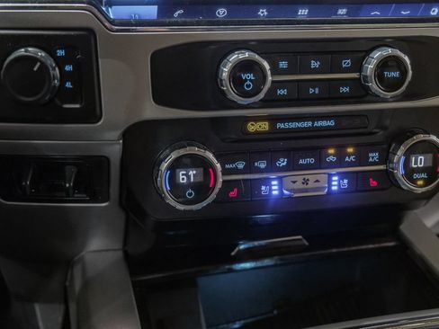 Used 2022 Ford F350 Lariat w/ Lariat Value Package AWD/4WD image 27