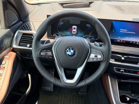 New 2026 BMW X5 xDrive50e w/ Climate Comfort Package AWD/4WD image 22