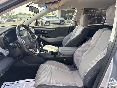 Used 2022 Subaru Outback Premium image 19