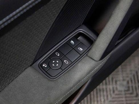 Certified 2025 Porsche 911 Carrera GTS RWD image 16