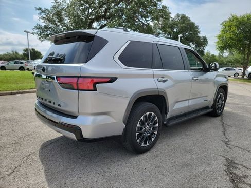 Used 2024 Toyota Sequoia Limited w/ Tow Technology Package AWD/4WD image 5