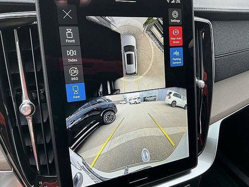 New 2026 Volvo XC90 T8 Plus w/ Protection Package AWD/4WD image 21