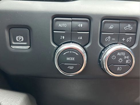 Used 2024 GMC Sierra 1500 AT4X AWD/4WD image 25