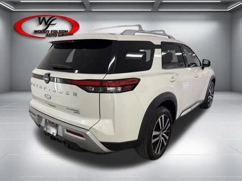 Used 2023 Nissan Pathfinder Platinum AWD/4WD image 6