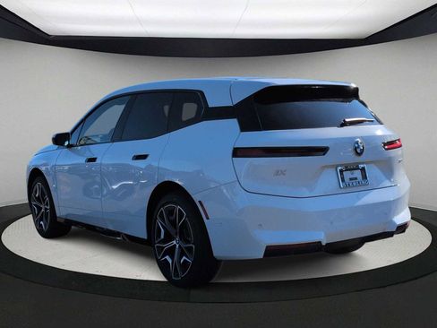 New 2026 BMW iX xDrive45 image 6