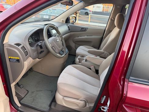 Used 2012 Kia Sedona LX image 14