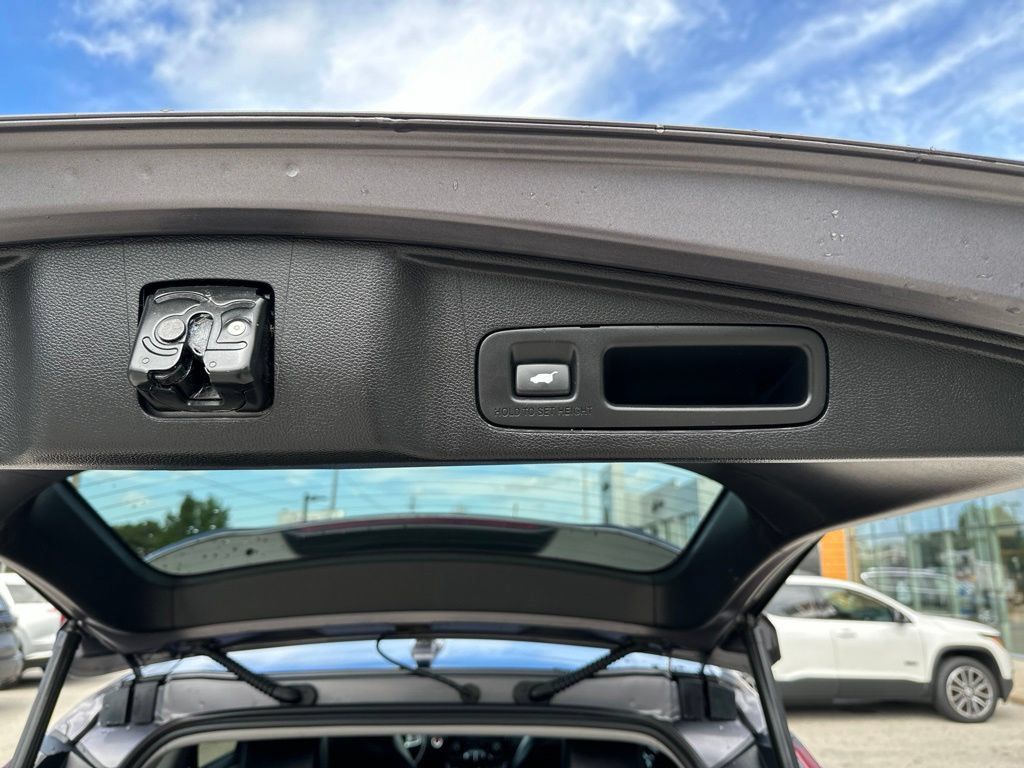 Used 2022 Honda CR-V EX-L image 13