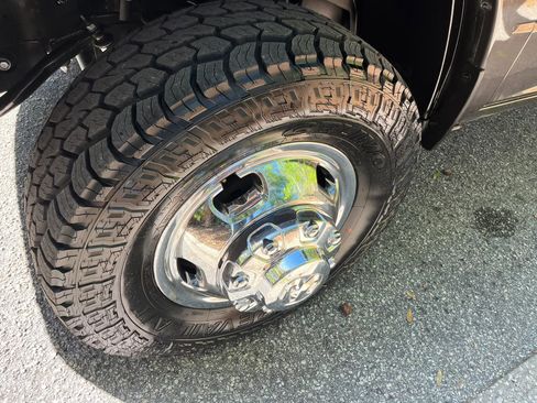 Used 2024 RAM 3500 Tradesman w/ Chrome Appearance Group image 12