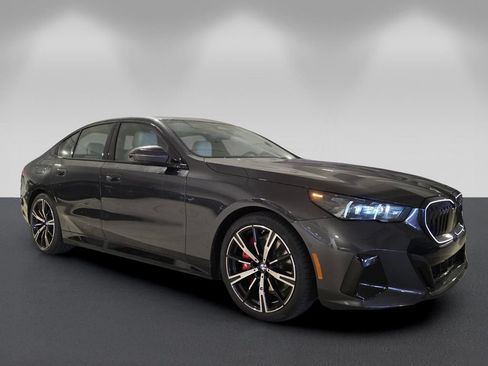 New 2027 BMW 540i xDrive w/ M Sport Package AWD/4WD image 1