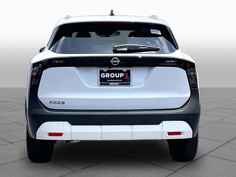 New 2026 Nissan Kicks SV FWD image 4