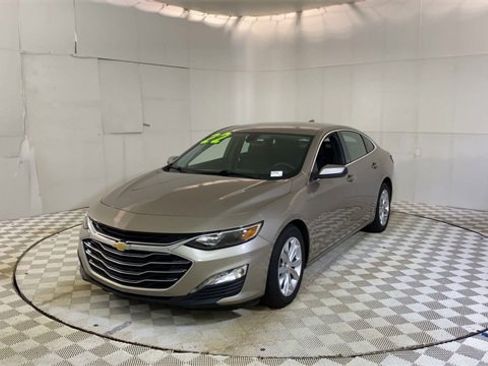 Used 2022 Chevrolet Malibu LT image 4