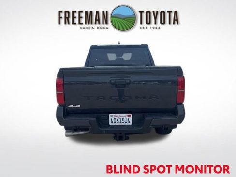 Used 2025 Toyota Tacoma SR5 AWD/4WD image 6