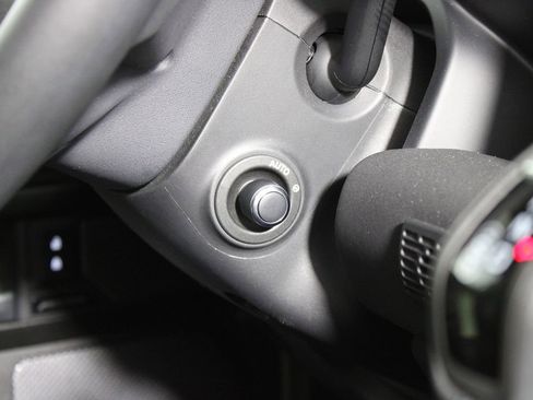 Used 2023 Land Rover Defender 110 75th Limited Edition image 19