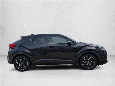 Used 2022 Toyota C-HR Limited image 4