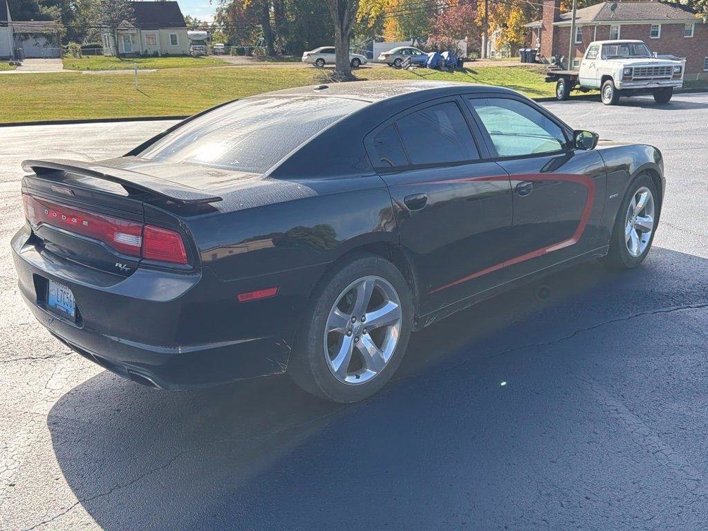 Used 2014 Dodge Charger R/T w/ Blacktop Package RWD image 6