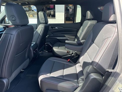 New 2026 Chevrolet Traverse Z71 w/ Enhanced Driving Package AWD/4WD image 32