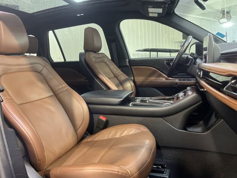 Used 2023 Lincoln Aviator Reserve w/ Elements Package Plus image 19