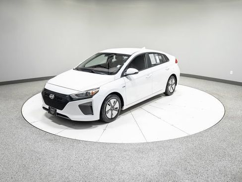 Used 2018 Hyundai Ioniq Blue FWD image 31