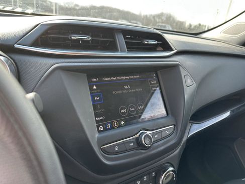 Used 2022 Chevrolet TrailBlazer LT AWD/4WD image 29