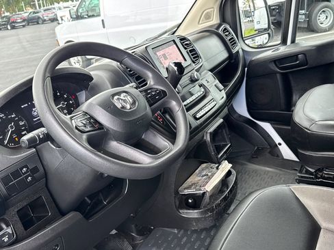 Used 2023 RAM ProMaster 2500 FWD image 12
