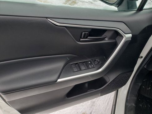 Used 2023 Toyota RAV4 LE image 17