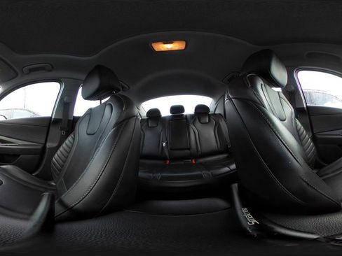 Used 2025 Hyundai Elantra Limited image 41