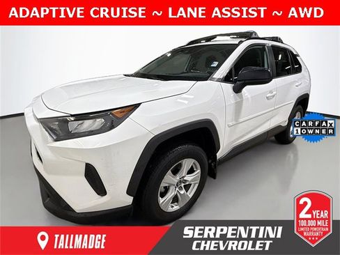 Used 2020 Toyota RAV4 LE image 1