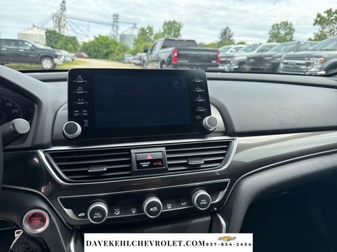Used 2018 Honda Accord Sport image 19