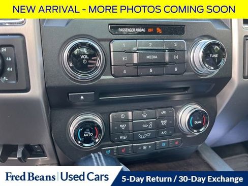 Used 2015 Ford F150 Platinum w/ Equipment Group 701A Luxury image 21