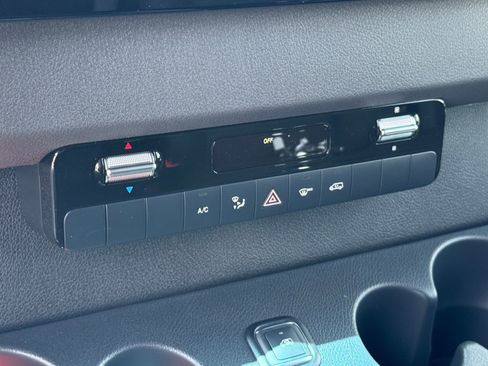 New 2026 Mercedes-Benz Sprinter 2500 image 28