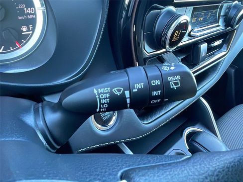 Used 2022 Toyota Highlander L image 26