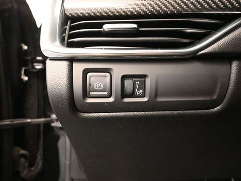 Used 2023 Cadillac XT4 Sport image 32