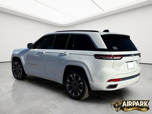 New 2025 Jeep Grand Cherokee Overland w/ Adv Protech Group III AWD/4WD image 7