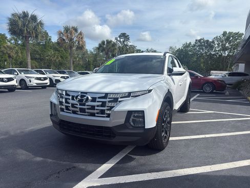Used 2022 Hyundai Santa Cruz SEL Premium AWD/4WD image 2