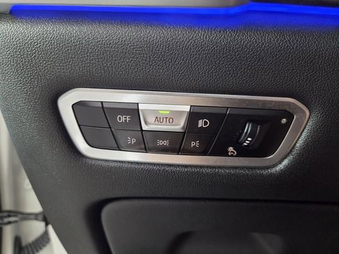 Used 2022 BMW X5 xDrive40i w/ M Sport Package AWD/4WD image 19